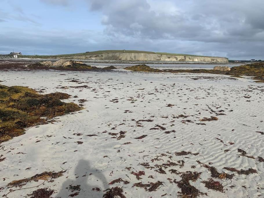 Pink Cottage Ballyconneely Exteriör bild